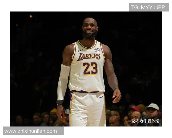 詹姆斯：篮球传奇背后的奋斗与荣耀之路探秘