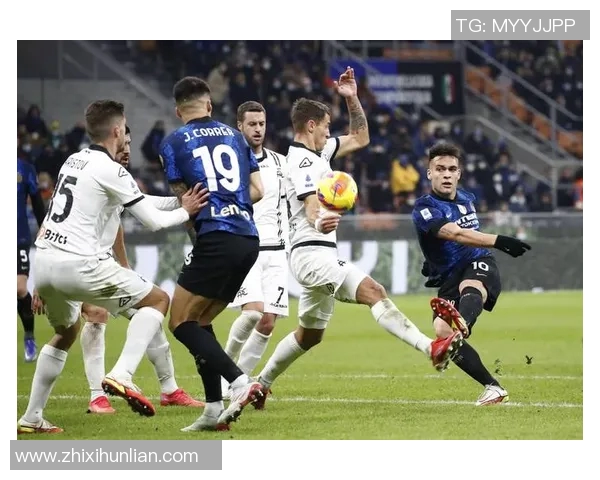 马丁内斯的传奇人生与足球生涯探索之旅